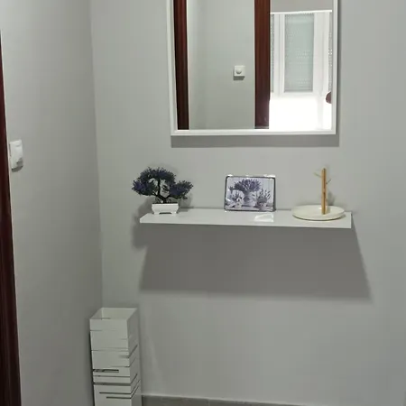 Mirando Al Dobra Apartment *